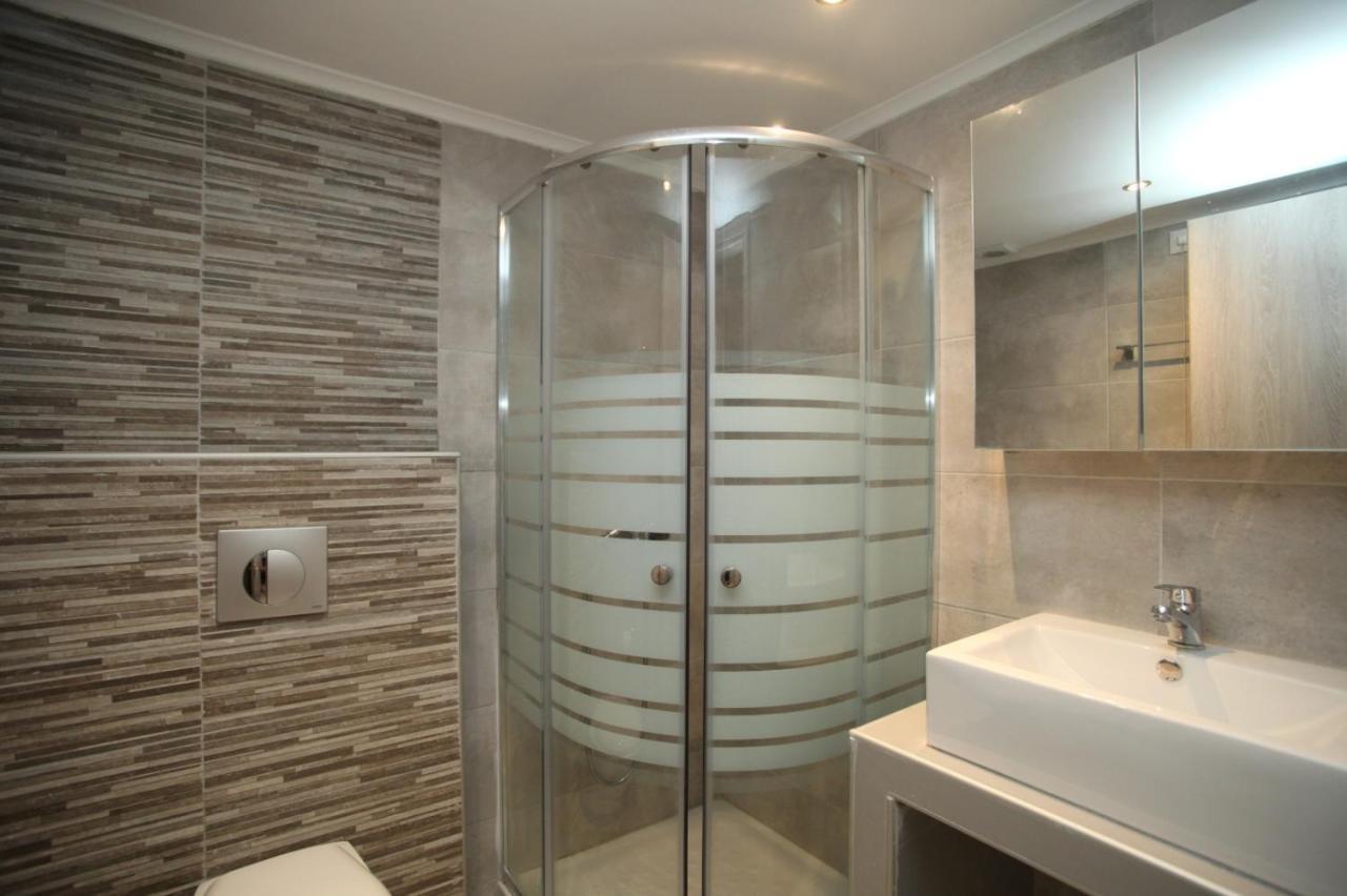 L G E Luxery Apartments Pefkochori Exterior foto