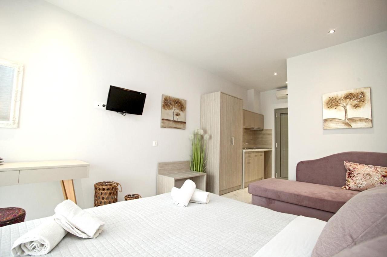 L G E Luxery Apartments Pefkochori Exterior foto